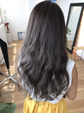 ロビー(LOBBY) 『LOBBY』三浦 ハイライト×透明感グレージュイルミナカラー