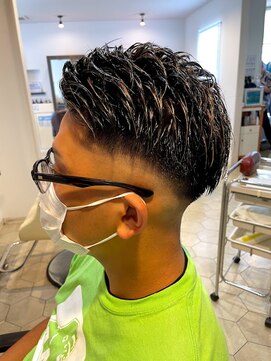 ルシードスタイルビーシャイン(LUCIDO STYLE B SHINE) 豊橋ビーシャイン★スキンフェード×ハイライト