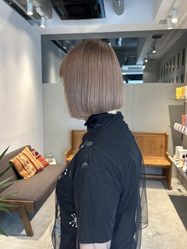 ミリ(milli Produce by ITAKURA) ぱっつんボブ