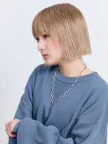 ミチオ ノザワ ヘアサロン ギンザ(Michio Nozawa HAIR SALON Ginza)&nbsp;ストレートボブ。柔らかいベージュカラー。