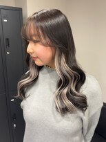 ベレーザ 渋谷(BELEZA)&nbsp;11980黒髪アッシュブラックインナーカラーホワイトブロンド