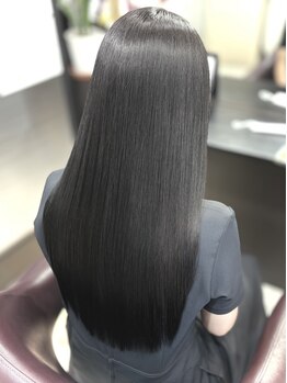 アレラ(Arrera)の写真/《ダメージレス＆ダメージに強いストレート！》自然なサラ艶髪で、朝のセットが楽々☆