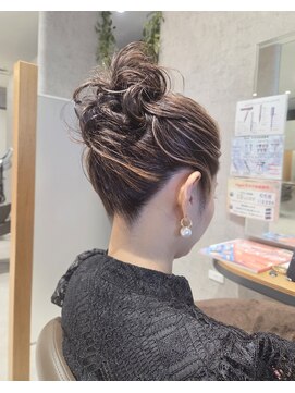 リップル(Ripple) 【海浜幕張 Ripple】ヘップバーン風×ふんわりアップ