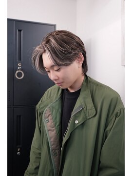 アフィナー 新宿(Afinar) 【新宿駅/新宿南口】メンズハイライト×センターパート