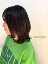 ヘアーアンドメイクアップモパ ミディアムレイヤー