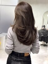 シティ オモテサンドウ(CITY omotesando)&nbsp;レイヤーカット 顔まわりカット バタフライカット 海外ヘア