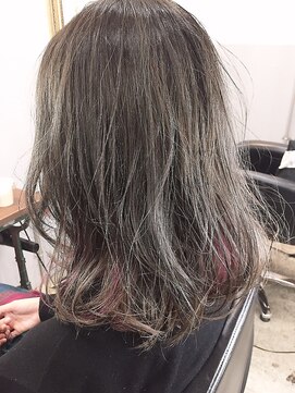 ルモア(RUMOR) Rumor×アッシュグレージュ☆インナーカラーピンク