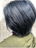 バレイヤージュアッシュカラーツヤ感前下がりショート