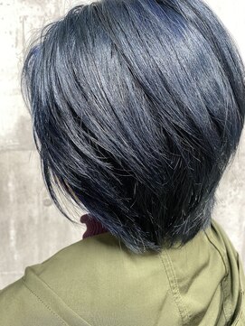 エンド(END) バレイヤージュアッシュカラーツヤ感前下がりショート