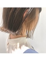 ワンズ(One’s)&nbsp;切りっぱなしボブ×インナーカラー