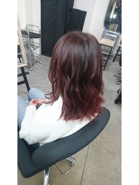 美容室 イズ 館林店(Iz) ピンクレッド_バレイヤージュグラデーション_鬼滅カラー_ 炭治郎