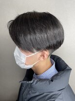 スキル(SKILL)&nbsp;ニュアンスセンターパート刈り上げ