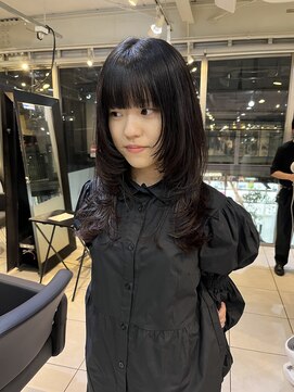 アクアオモテサンドウ(ACQUA omotesando) △レイヤーカットロングウルフカットブルーブラック黒髪ロング