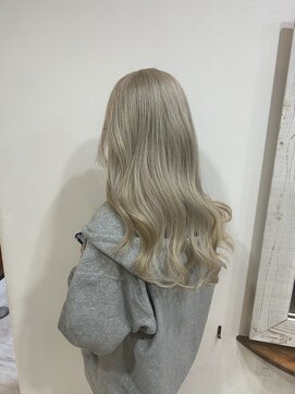 シエル(Ciel) ホワイトベージュ ブリーチ ダブルカラー