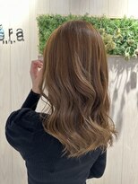 ブラウンベージュ