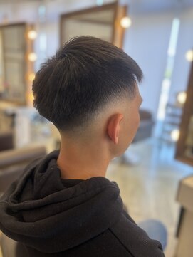 コワファースト 大分(COIFF1RST) フェードカット