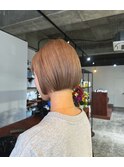 切りっぱなしベージュカラーボブ