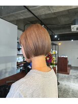 ニードジェリコ(NEED JERICHO)&nbsp;切りっぱなしベージュカラーボブ