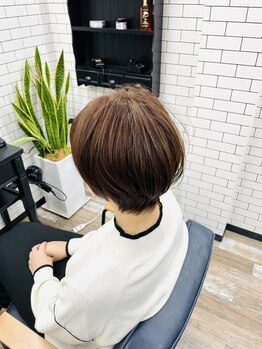 ルッソ 白浜店(LUSSO)の写真/【白浜/定休日なし】年齢とともに増えるお悩みもお任せ◎お手頃価格で理想のヘアに★[リタッチ/白髪染め]