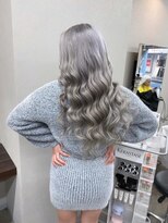 エミーバイモアムー(Emmie byMoremuu)&nbsp;ホワイトブリーチカラー