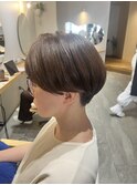 刈り上げショート×アッシュブラウン
