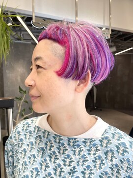 ピークアブー 原宿ハラカド(PEEK-A-BOO) モードな雰囲気のミニボブとデザインカラー