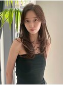 センター分けくびれヘア前髪ロングレイヤー韓国ヘアエモージュ