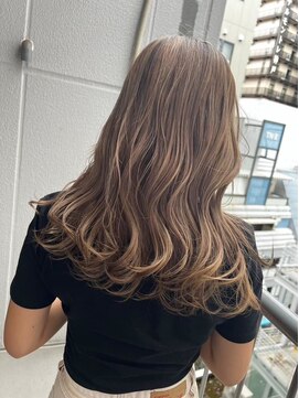 外ハネボブショートウルフミニボブブリーチショートカット