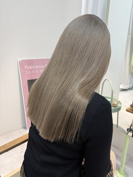 ミテ(mite) グレージュ/ベージュ/ブリーチカラー