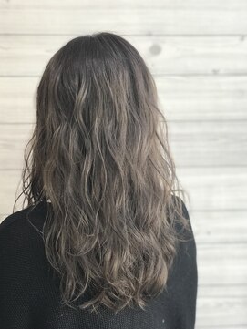 ジーナ 札幌(Zina) 愛されスモーキー透明感カラー・アディクシー