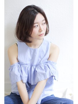アルベロ(albero) センターパート小顔ナチュラルボブ