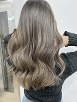 キラ 渋谷(KILLA) ハイライトグレージュ/ホワイトアッシュ/コンサバ/ブリーチなし