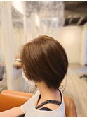 ナチュラルアッシュのえりあしスッキリショートボブ/亀戸