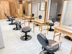 LUXBE Shuroo 亀有店 【ラックスビー シュルー】