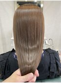 ハイトーンベージュ、イルミナカラー、メテオトリートメント♪