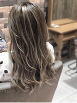 ホワイト 伊勢崎(WHITE) 人気No.2☆外国人風ハイライト☆ミルクティーベージュ☆