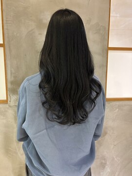 アカラ(acala) 無彩色カラーロング【イルミナカラー/縮毛矯正/髪質改善】