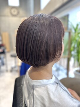 コティ(Kotii) サイドを伸ばし中のショートスタイル♪