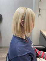 アンディアーモ サカエ(ANDIAMO SAKAE)&nbsp;ブリーチ3回↑抜きっぱなしブロンド　ボブ/レイヤーボブ/金髪