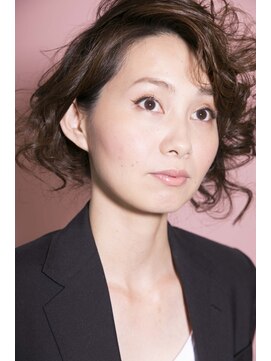 FDFコクリコ カッコイイ女性に変身　ハードウェーブボブスタイル