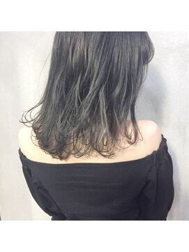 ミント(mint) ＊暗髪オリーブグレーに甘ゆるミディアム＊