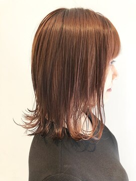 ネイヴィル(navile) オレンジベージュ×外ハネロブ