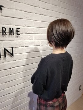 ヘア スパ ビューティー エールフォルム(HAIR SPA BEAUTY YELLFORME) ふんわり丸みショート