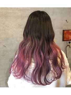 アティック ヘアーデザインアンドリラクゼーション(attic hair design&relaxation) ピンクヘアー