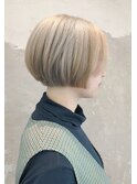 20代人気大人ショート☆プラチナベージュボブ。20代30代