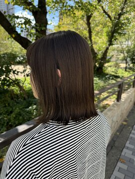 サル(saru) #カーキベージュ × #切りっぱなしボブ