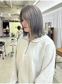 【loje】シルバーグレージュ/ワンレンミディアムヘア