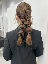 ロイオブジゼル(roi of GiseL)&nbsp;編みおろし　編み込み　ツインテール　結婚式　ライブ　20代30代