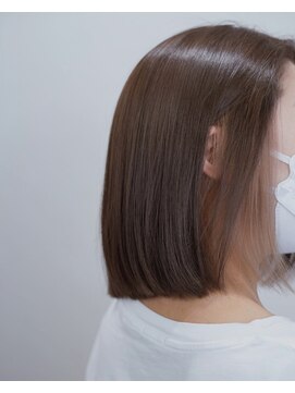 リユニオン(REUNION) 切りっぱなしボブ　インナーカラー