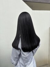 エミュー ラ ピエス(emu la piece) グレーブラック　髪質改善トリートメント